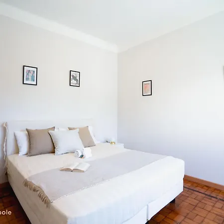 Center Apartment, Sea View & Terrace San Remo