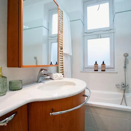 דירה Center Apartment, Sea View & Terrace סנרמו